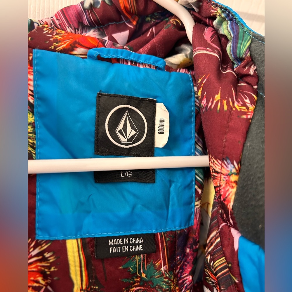 Volcom Lightweight Snowboarding Jacket Size L - image 5